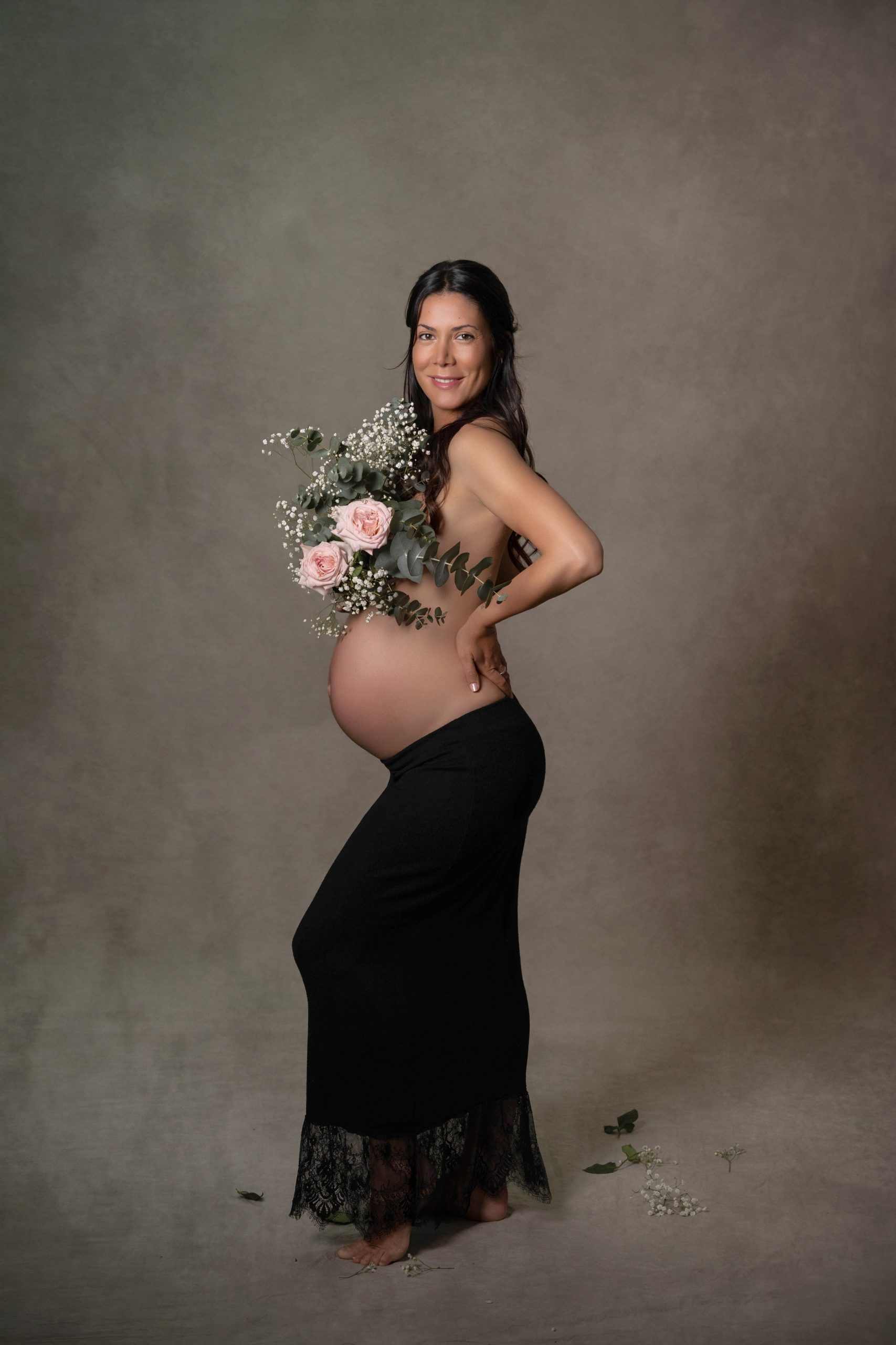 Sesión de maternidad en estudio, Mágicas Fotos